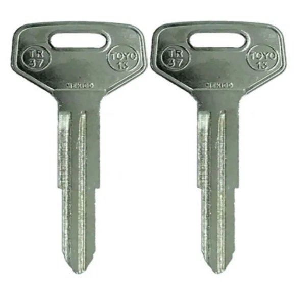 set of 2 TR37 / X159 Toyota Camry / Cressida 1981 - 1991 Metal Key