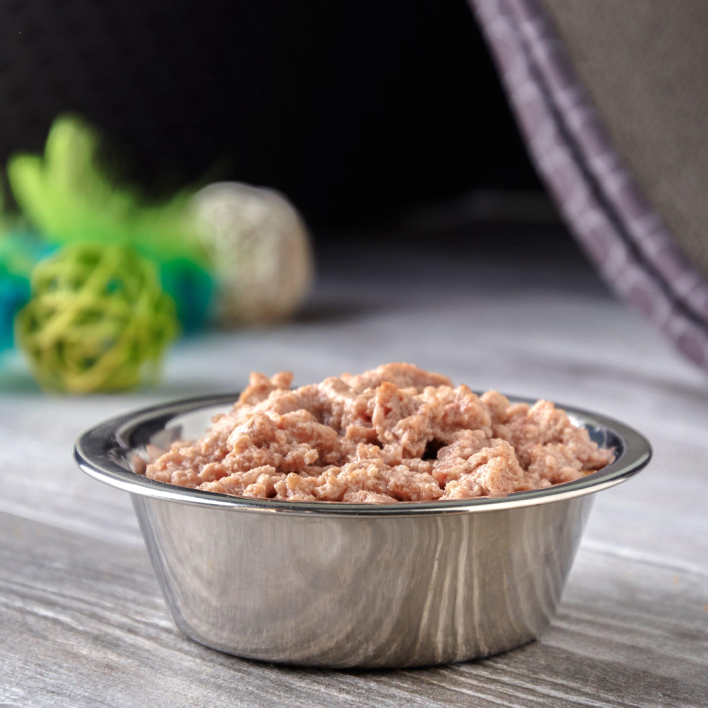 Pure Balance Chicken & Turkey Dinner Cuts Wet Cat Food, GF, 3 oz Can