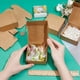 thumbnail image 4 of 50 cajas pequeñas de cartón de 8,4 x 8,4 x 3,6 cm (3,3 x 3,3 x 1,4 pulgadas), cuadradas, para joyería, de cartón kraft marrón, para regalos, cajas de cartón corrugado para envíos., 4 of 6