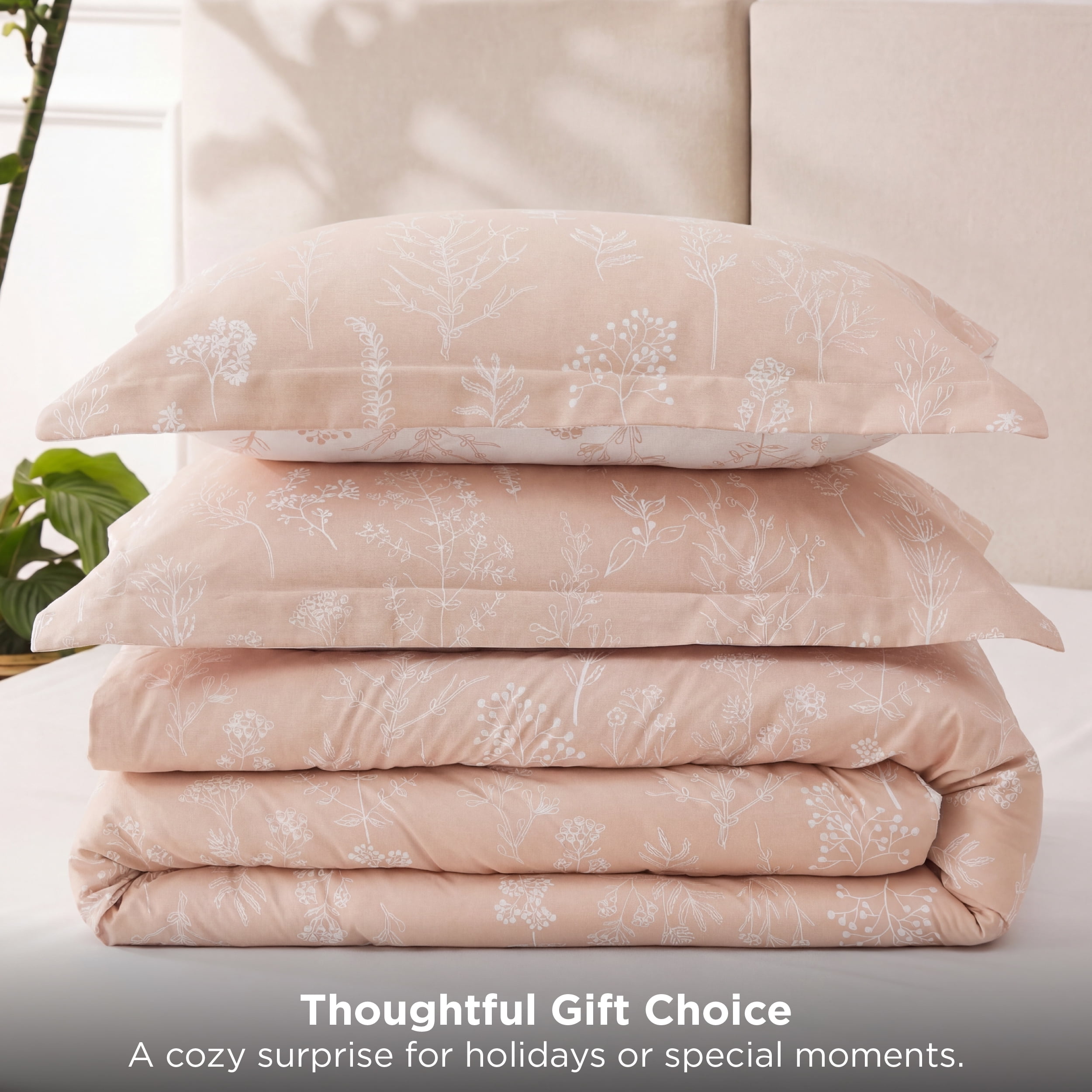 U by Bedsure 3 Pieces Dusty Rose Floral Comforter Sets, 1 Soft Reversible Botanical Flowers Comforter and 2 Pillow Shams, Queen Size