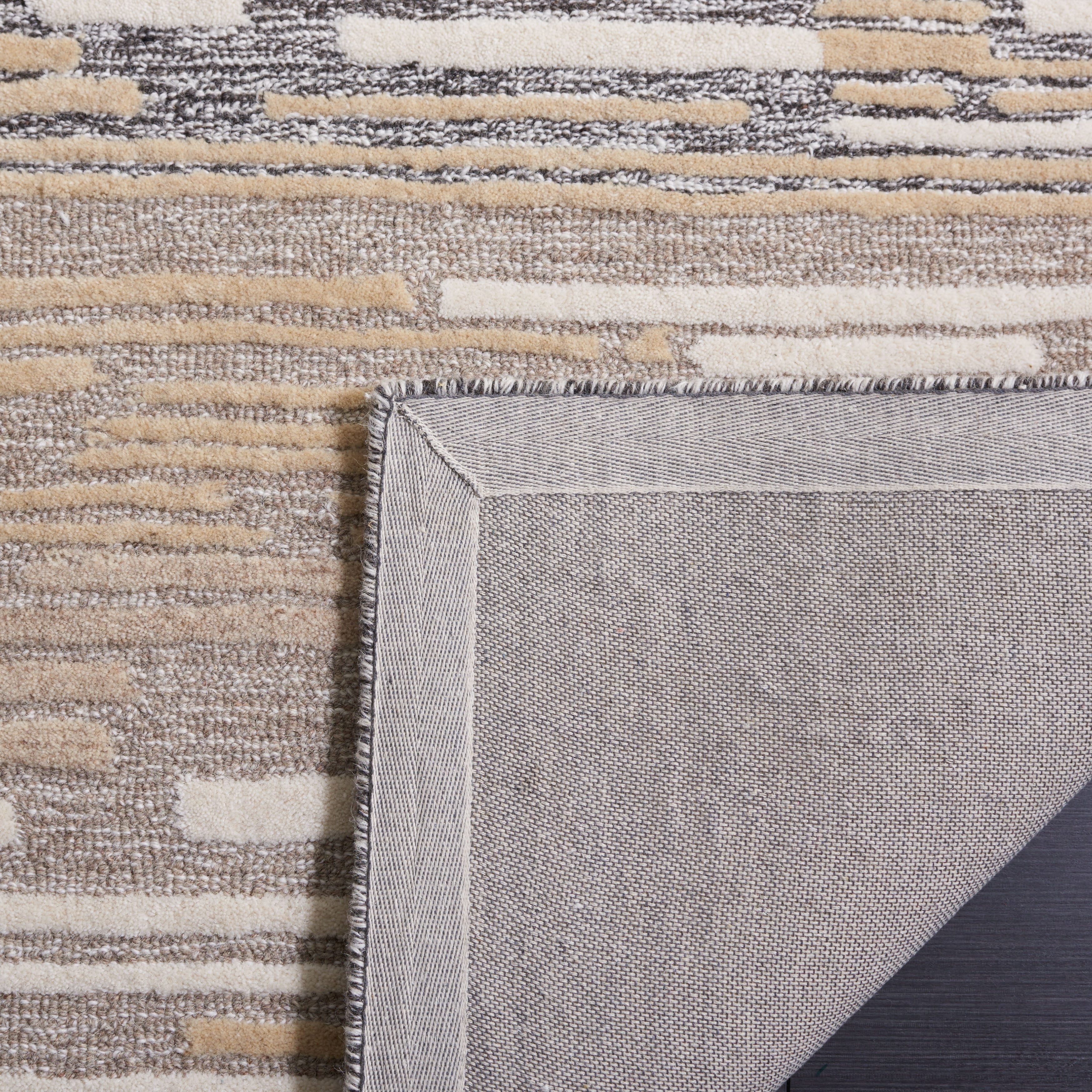 SAFAVIEH Fifth Avenue Dederick Abstract Area Rug, Natural/Beige, 4' x 6'