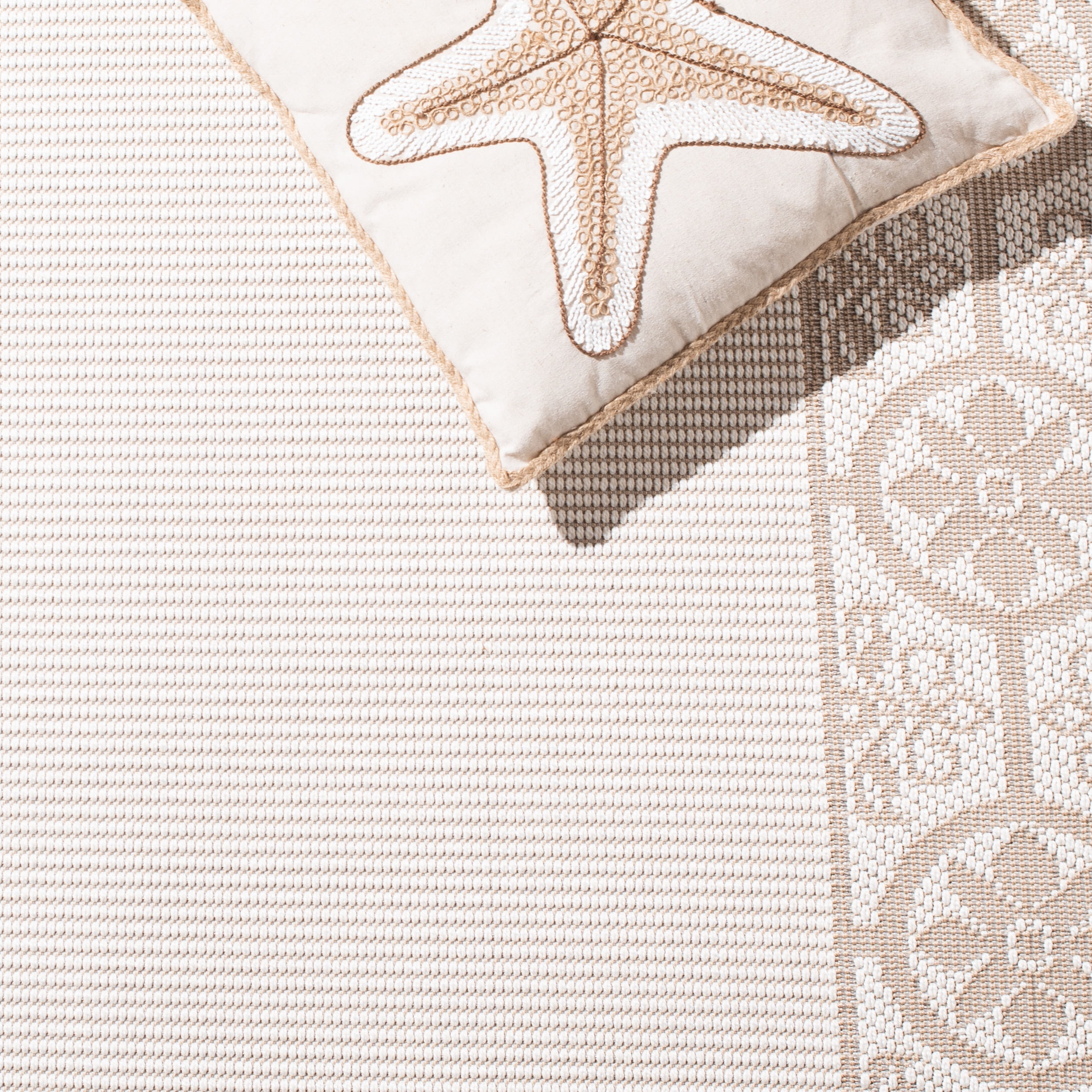 SAFAVIEH Machine Washable Rug Indoor/Outdoor Bermuda Collection - Bermuda Zoey Floral Bordered Indoor/Outdoor Area Rug Ivory/Beige, 9' x 12'