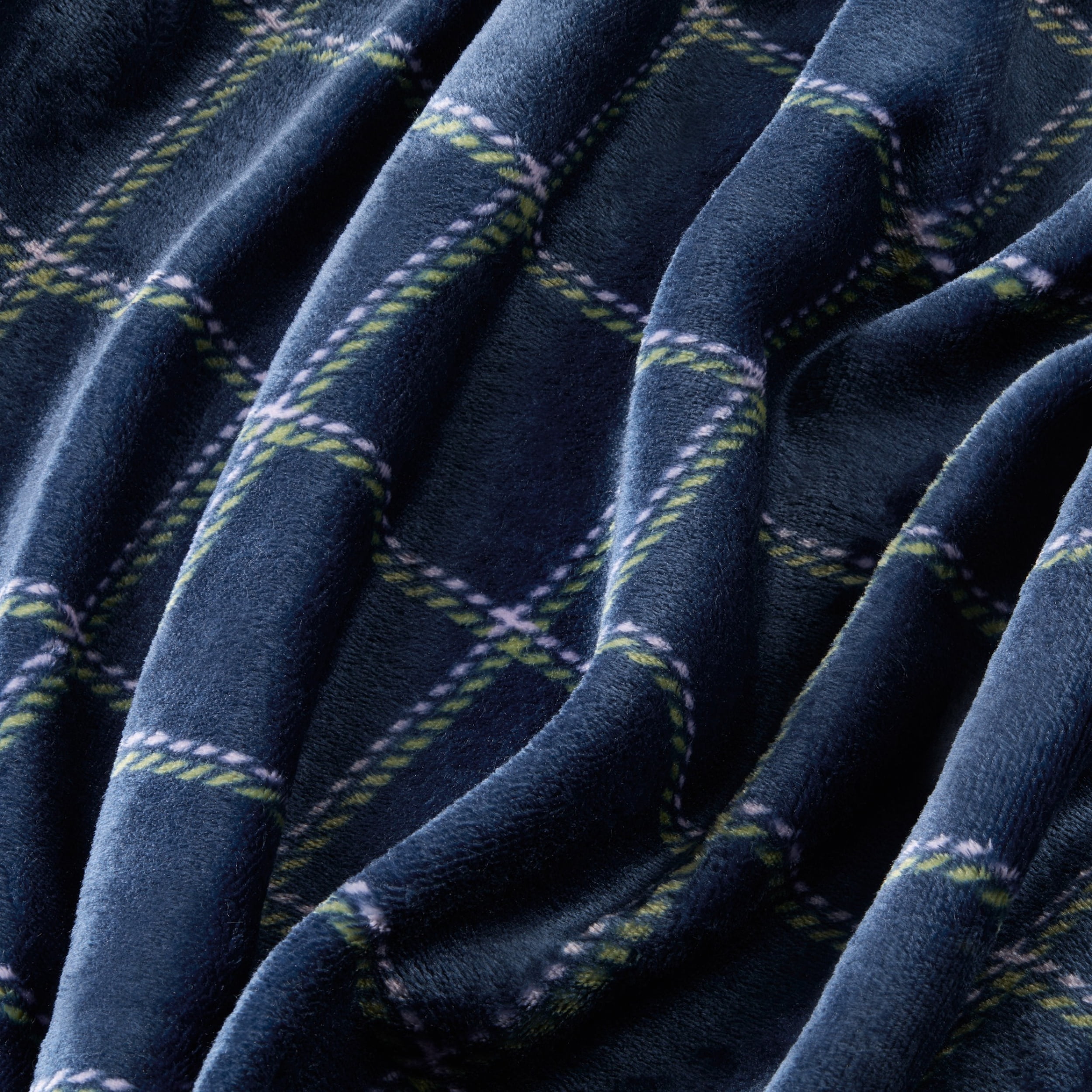 Mainstays Velvet Plush Bed Blanket, Blue Check, Twin Size