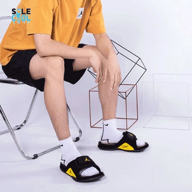A i r-Jor-dan Hydro IV 4 AJ4 Retro Thunder Sandals SLIDE 532225-017