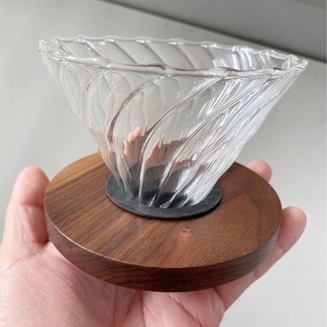 V60 Verter sobre el goteador de café Verter sobre la cafetera con base de madera de nogal negro para el hogar Café Restaurantes Liviano Fácil de usar Soledad Tazas de café con fugas