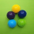 thumbnail image 5 of Pelota de PVC para pinchazos, masajes, puntos de acupuntura, agarre, fascia de uñas puntiagudas, pelota de yoga, pelota de fitness, pelota de erizo, 7,5 cm y 9,5 cm, 5 of 5