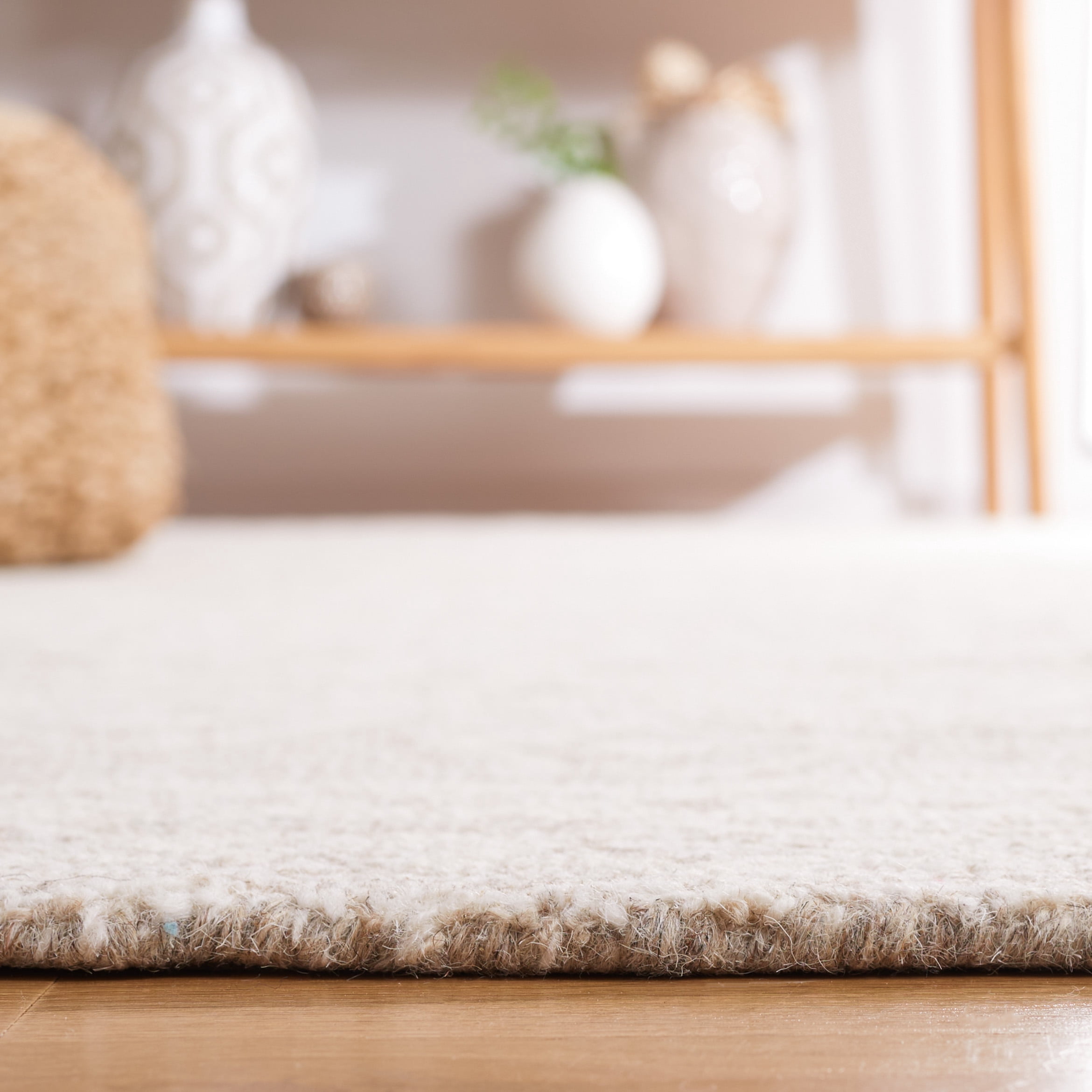 SAFAVIEH Micro-Loop Regis Geometric Area Rug, Beige/Ivory, 3' x 3' Round