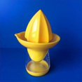 thumbnail image 4 of Outil de presse-agrumes de cuisine, presse-agrumes et alsoir pour citron et citron vert, jaune, plastique, 4 of 5