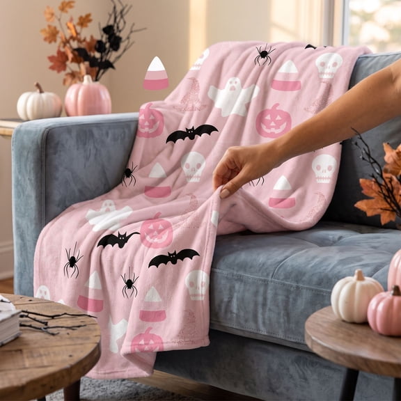 Cozy & Cute Halloween Flannel Blanket, Pink Throw with Ghost & Pumpkin Print, Soft Plush Fleece Blanket for Sofa & Bedroom (Pink ,50"×60")