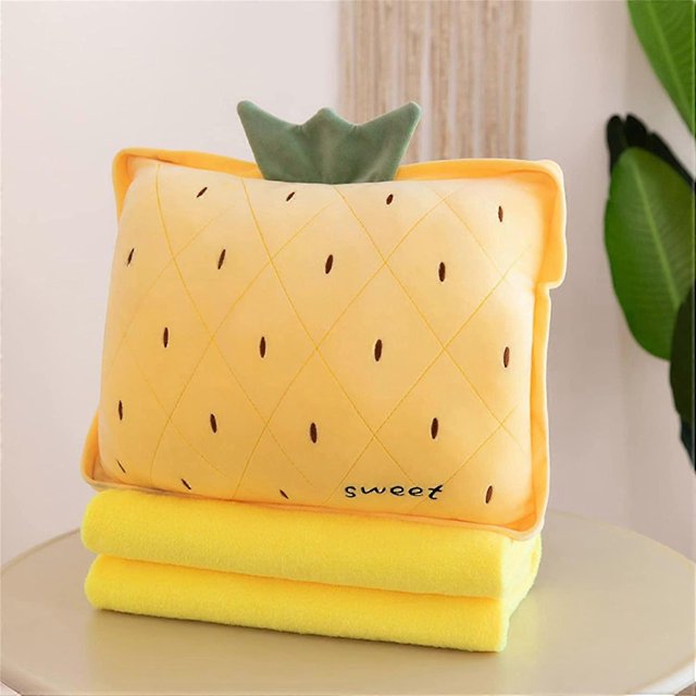 Juego de manta y almohada de viaje, 3 en 1, adorable almohada de peluche de frutas con manos cálidas en ambos lados.