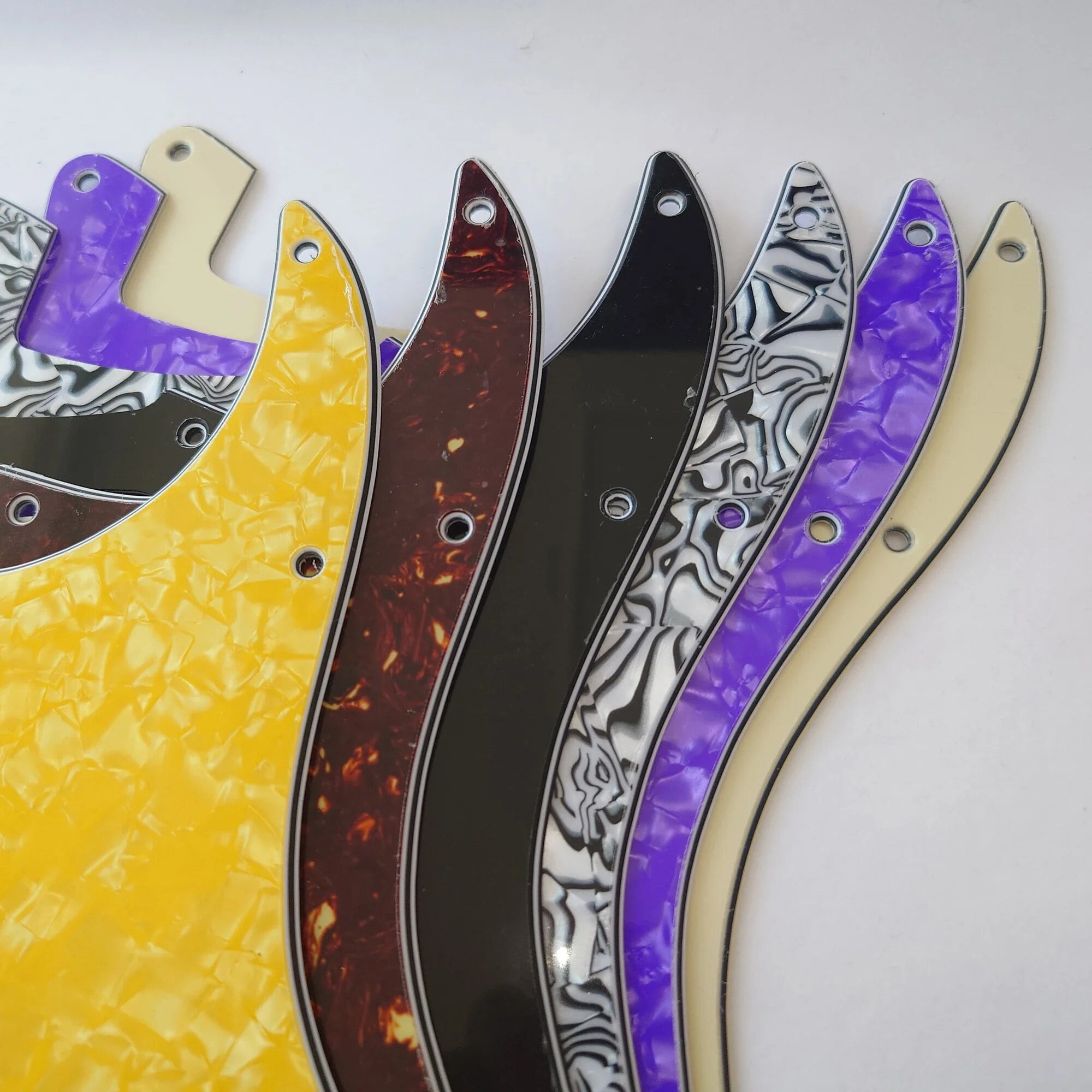 For Fit Fender Stratocaster SSH Humbucker Pickup Strat Guitar Pickguard Replacement Parts with Mounting Screws 3 Ply