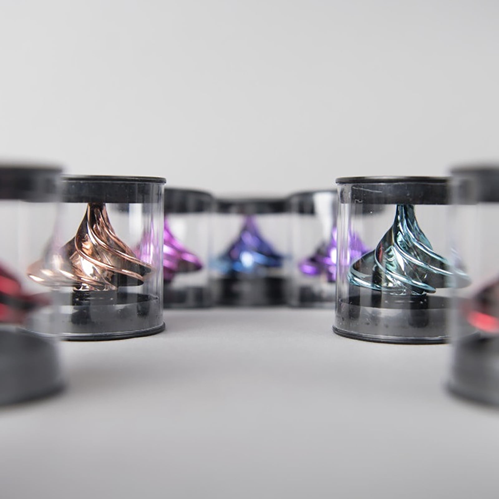 Fufafayo 8Pcs Fidget SpinnerToyDeskToyfor Adults andKids, Wind Powered Spinning Top, Kinetic Fingertip Gyro for Stress Relief, Focus and Anxiety, Sensory FidgetToyfor Office Desk Classroom Home