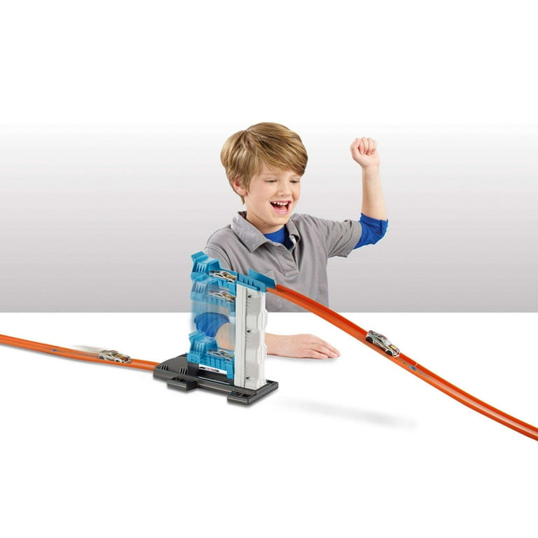 Hot Wheels Track Builder Lift Launch with One Hot Wheels Vehicle