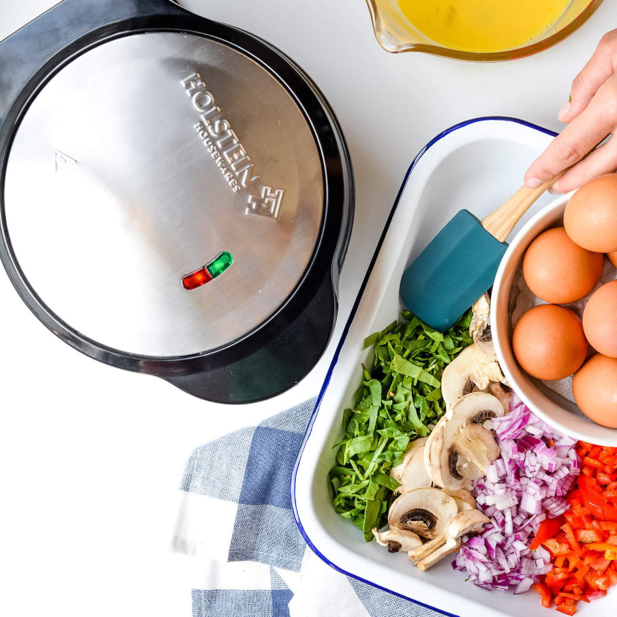 Inexpensive meals await: Holstein Housewares Omelet Maker drops to