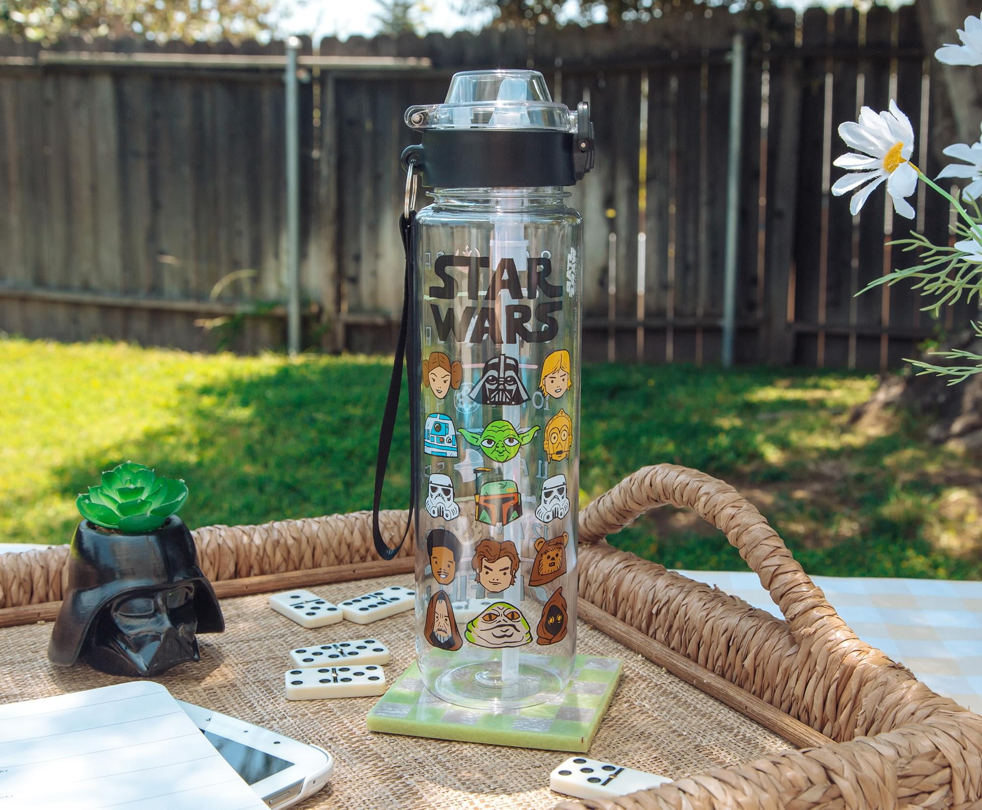 Star Wars 888910 33 oz Star Wars Cartoon Characters Water Bottle with Strap