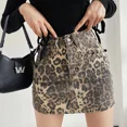 thumbnail image 2 of Falda vaquera mini versátil con estampado de leopardo, cintura alta, efecto adelgazante que levanta la cadera, estilo europeo americano, transfronterizo, otoño e invierno, 2 of 4