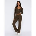 thumbnail image 4 of Conjunto Deportivo de Otoño de 2 Piezas A Juego para Estar en Casa: Pantalón de Pierna y Top Corto con Cuello Henley. Café L, 4 of 6