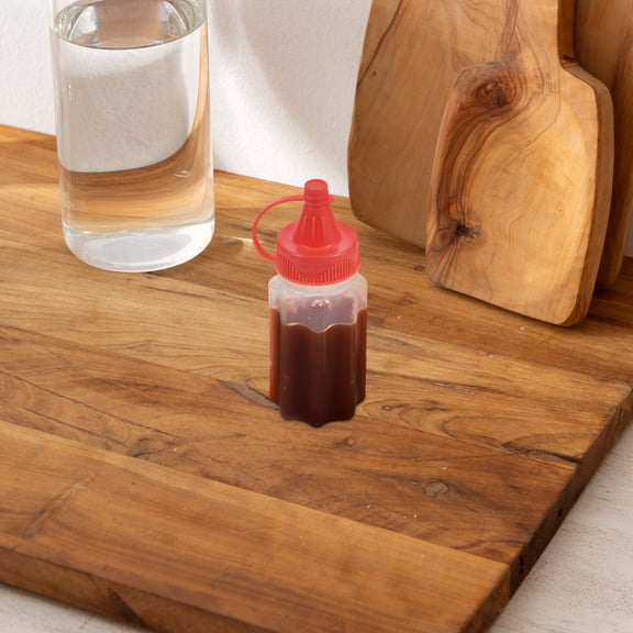 Hemoton Red Mini Condiment Squeeze Bottles for Sauce Storage Travel Use PP Material Tight Sealing 1 Set