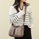 thumbnail image 4 of Bolsa de viaje de mano femenino de moda remache de correa ajustable portátil para ir de compras Sywqhk Para Estrenar, 4 of 7