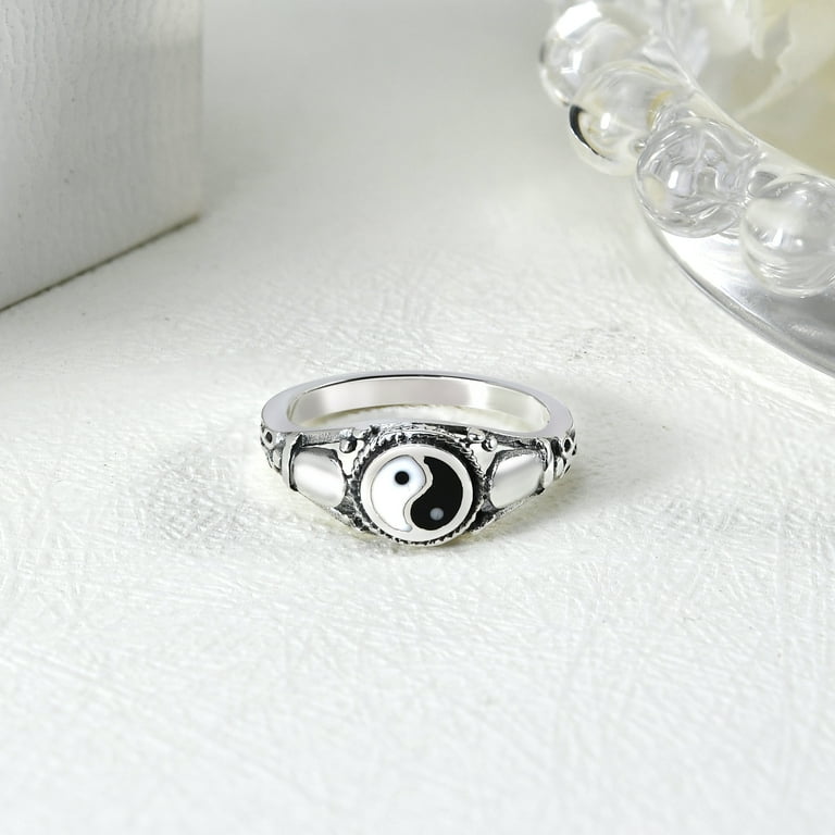 AeraVida Trendy Yin and Yang Symbol Balance of Life Chinese