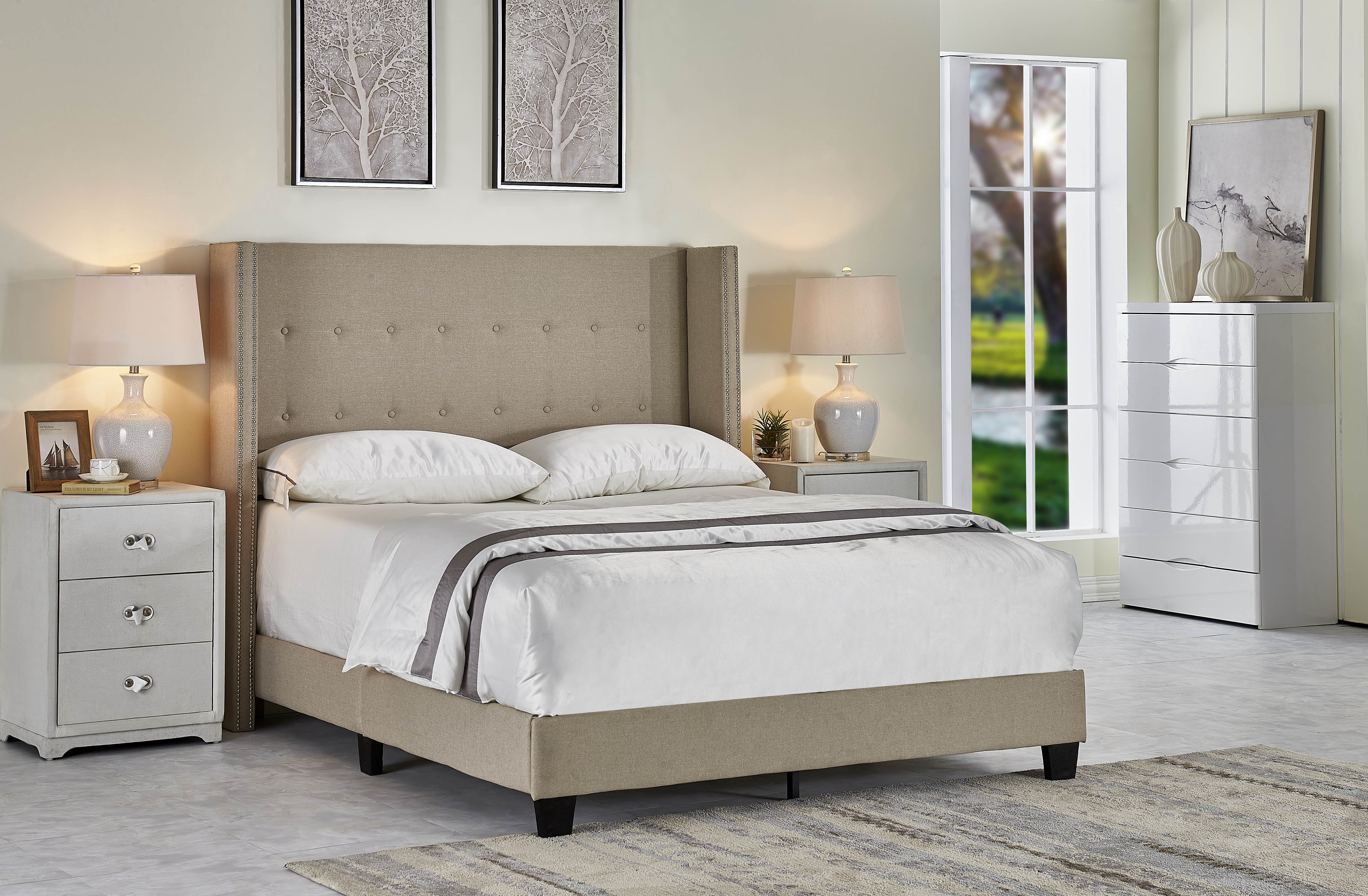 Uspridefurniture Manzano upholstered Polyester bed - Full