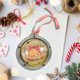 thumbnail image 5 of TRKIYQC Adorno Colgante de Madera de Navidad, Regalo de decoración Colgante Redondo Lindo para niños Adultos TRKIYQC casual, 5 of 7