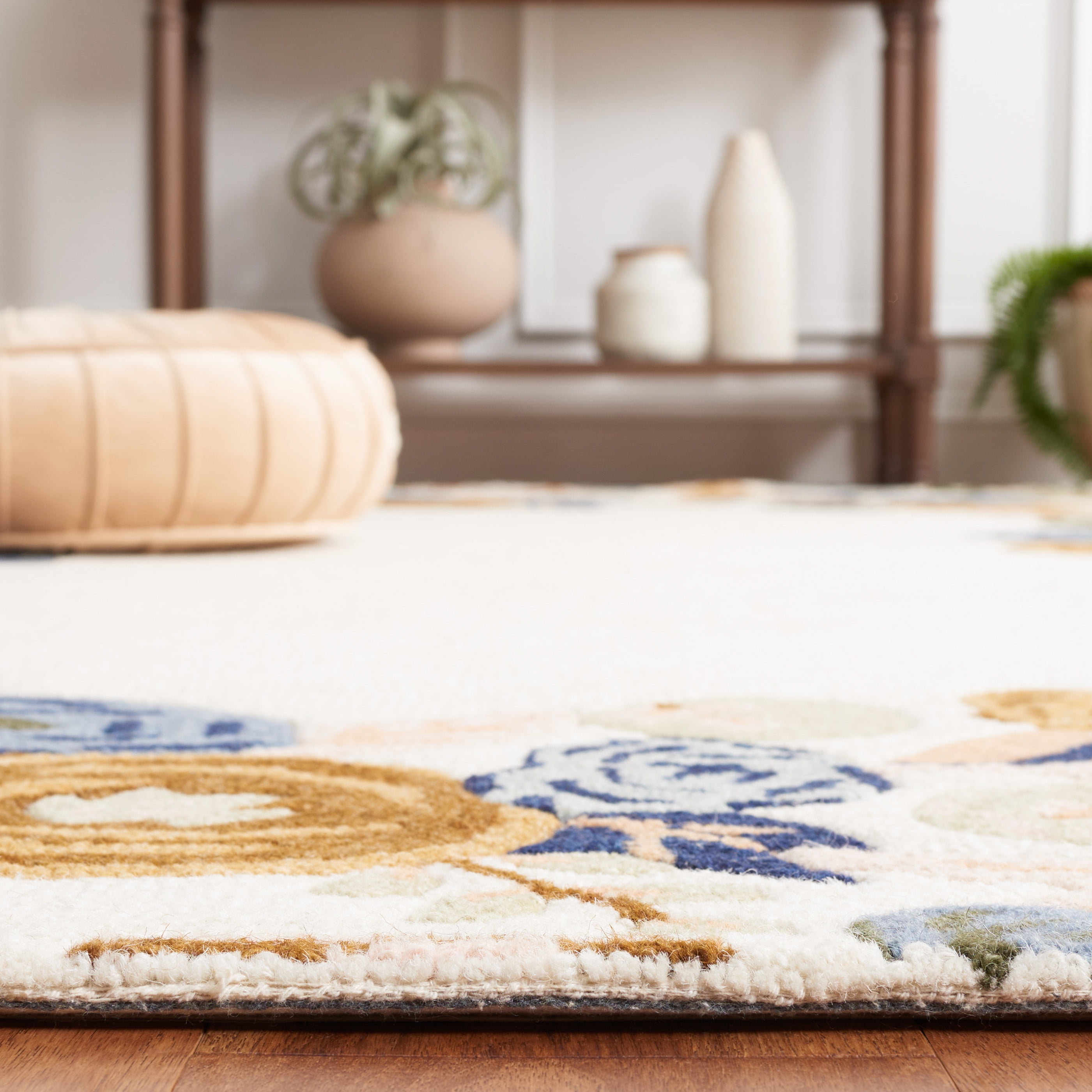 Safavieh Chelsea Trochez Floral Area Rug, Ivory/Blue, 6' x 9'