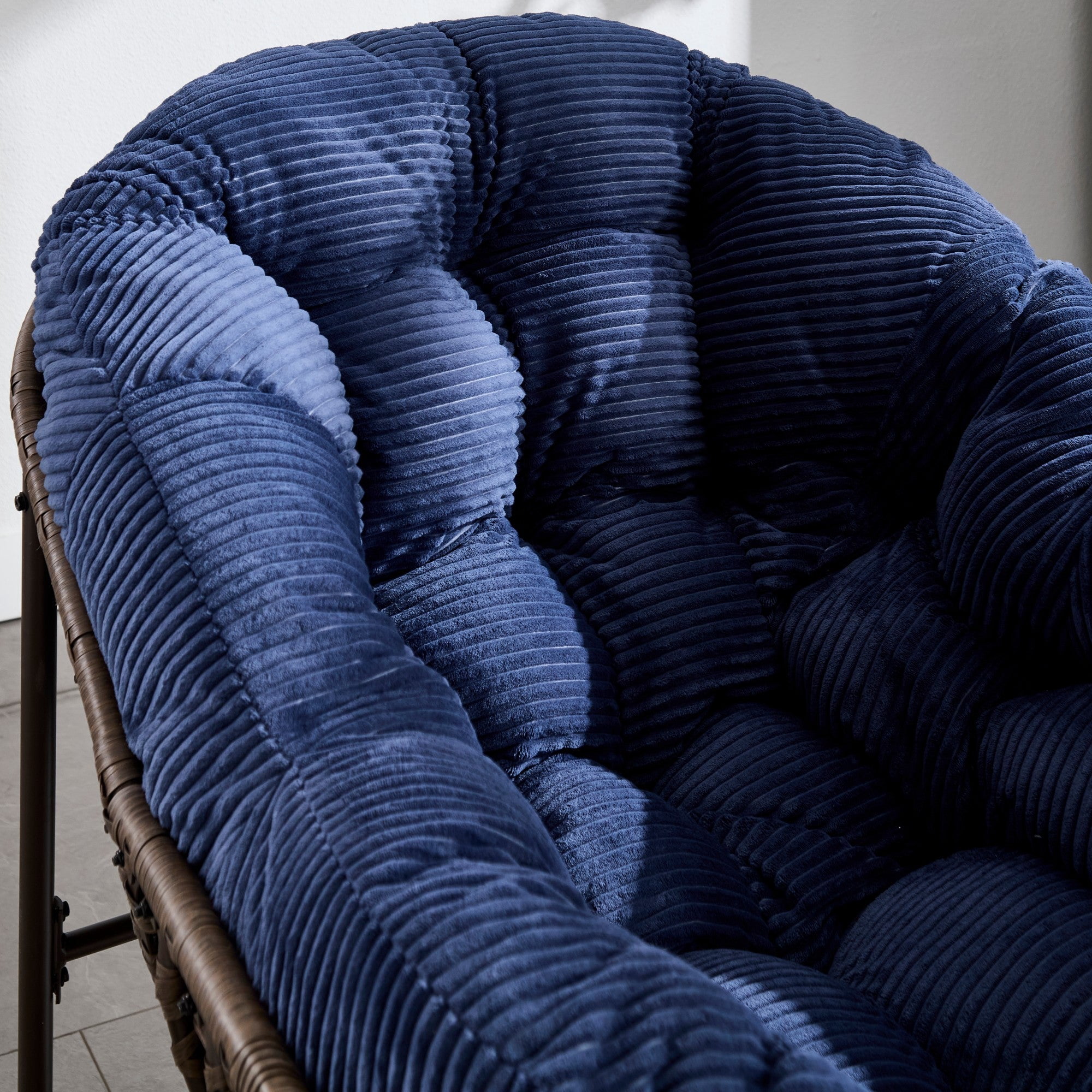 Sailvan Outdoor Rattan Rocking Chair,Oversized Wicker Egg Chair for Patio,Front Porch and Living Room Navy Blue