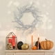 thumbnail image 2 of Corona de Halloween, artificial, puerta principal, interior/exterior, fiesta, rama muerta, blanca, sin luces, 2 of 6