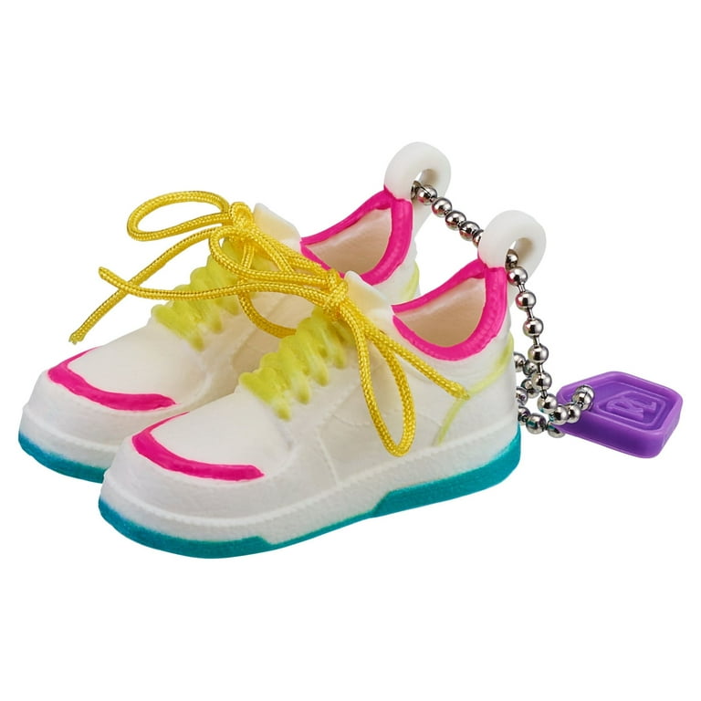 Real Littles - Collectible micro Shoes with 25 styles to collect! - Styles  May Vary, Toys for Kids, Girls, Ages 5+ 