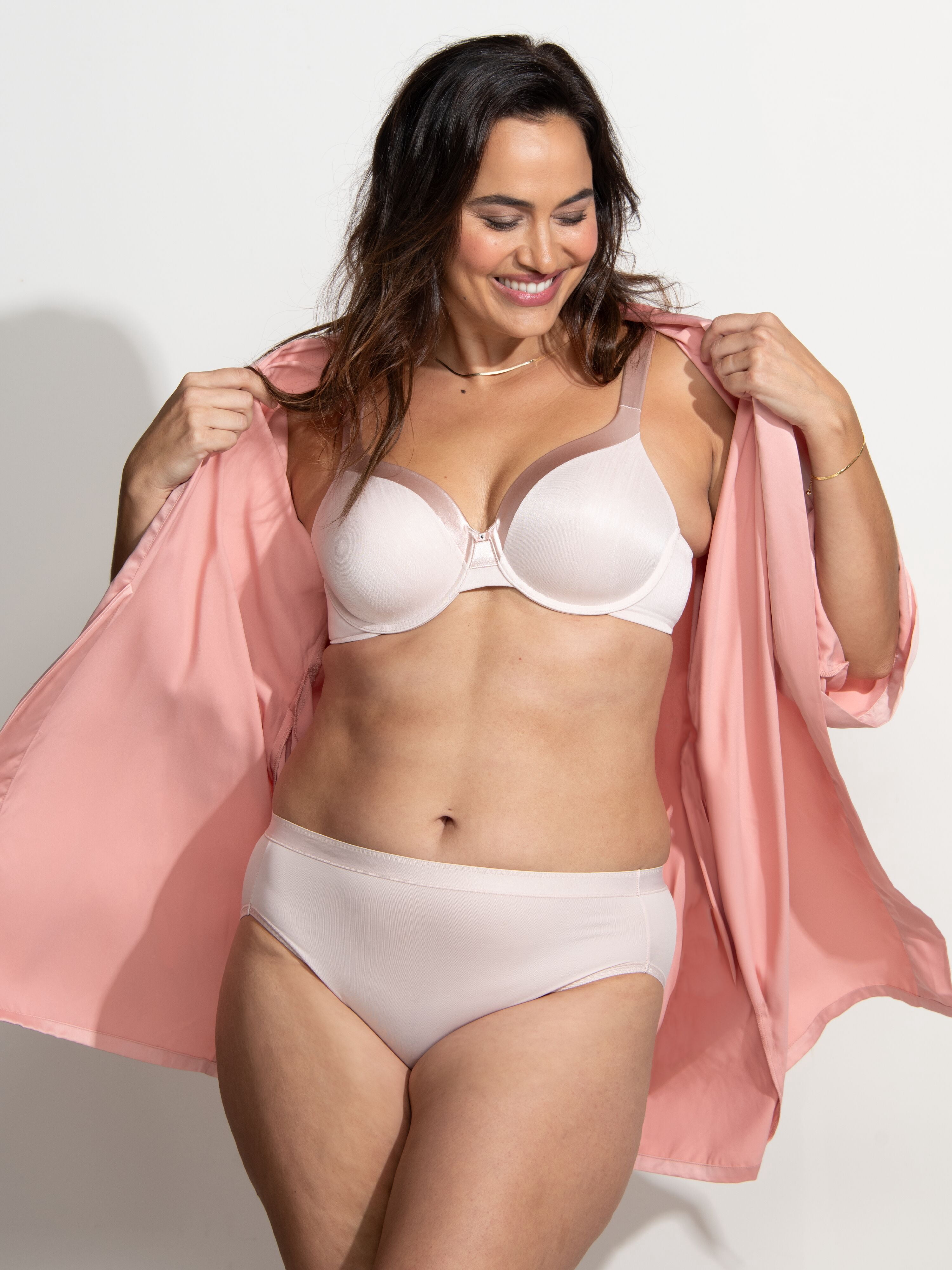 Vanity Fair Lingerie Women's Illumination Full-Figure Underwire Bra, Zoned-In Support, Style 76338