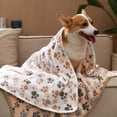 thumbnail image 4 of Acogedora manta de franela para perros, gatos y cachorros con diseño de huellas, manta de vellón peludo ultra suave para mascotas, 4 of 6