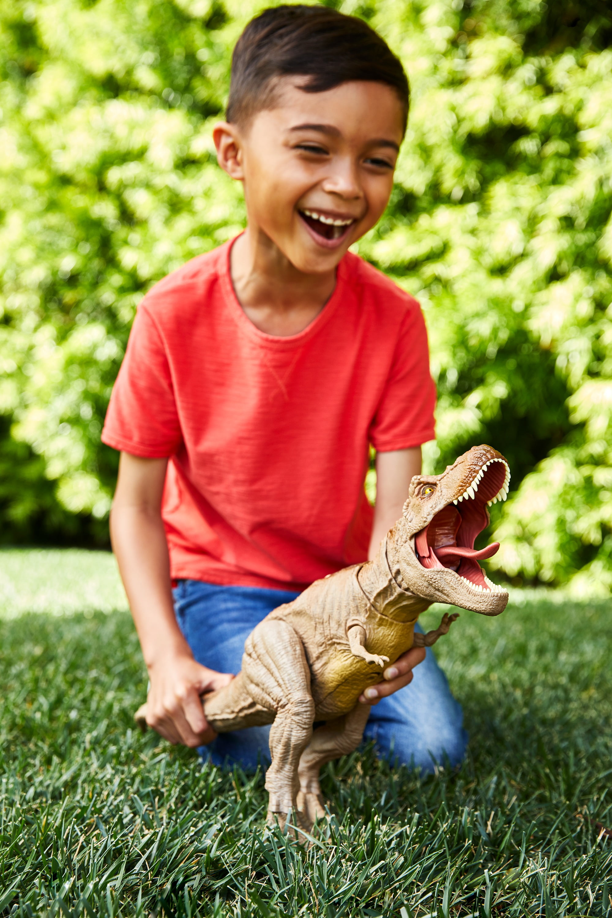 Jurassic World Camp Cretaceous Epic Roarin��� Tyrannosaurus Rex Large Action Figure, Primal Attack Feature, Sound, Realistic Shaking, Movable Joints; Ages 4 Years & Up