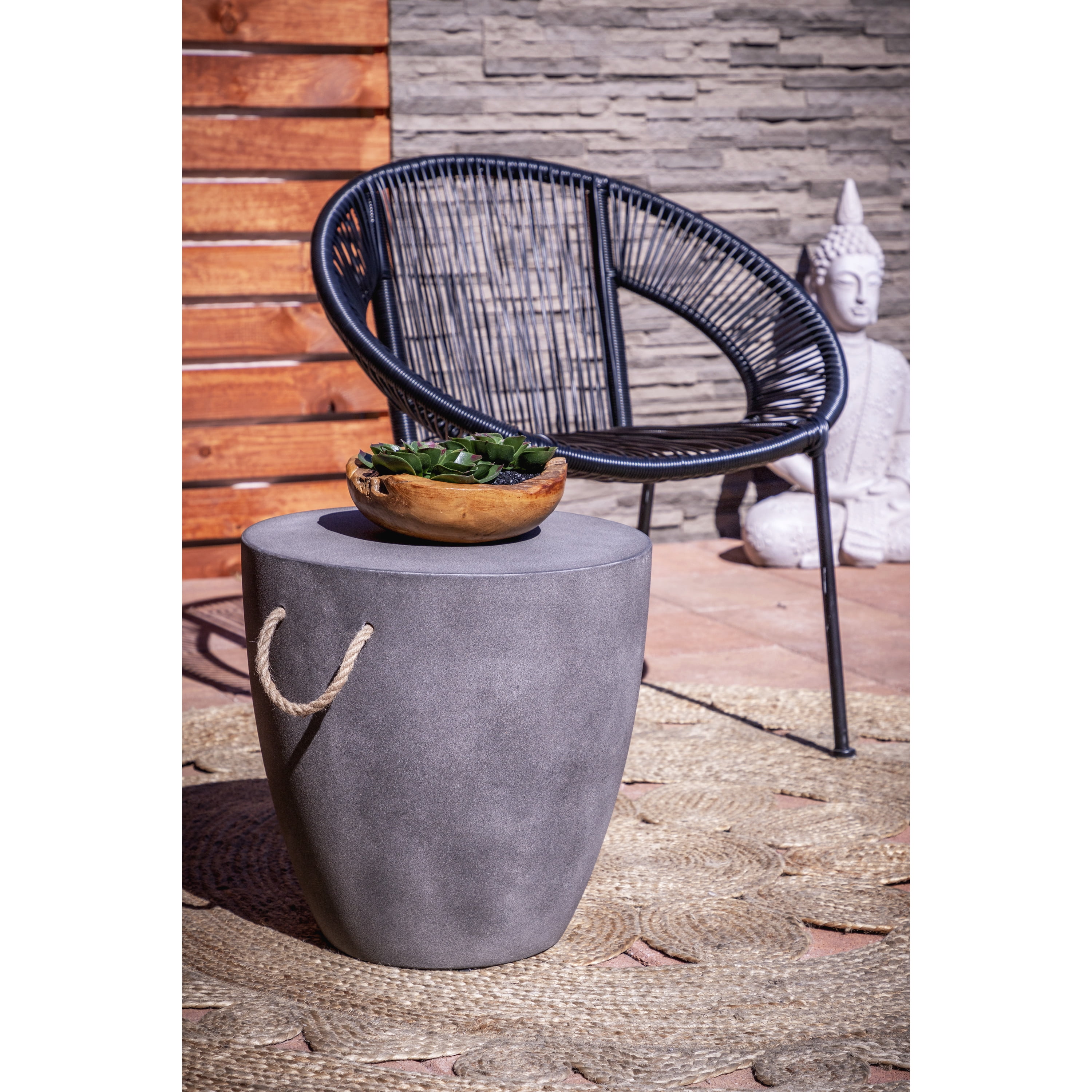 Round outlet porch chair