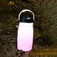 thumbnail image 4 of Botella de agua luminosa que brilla en la oscuridad, deportiva, con linterna Rosa, 4 of 9