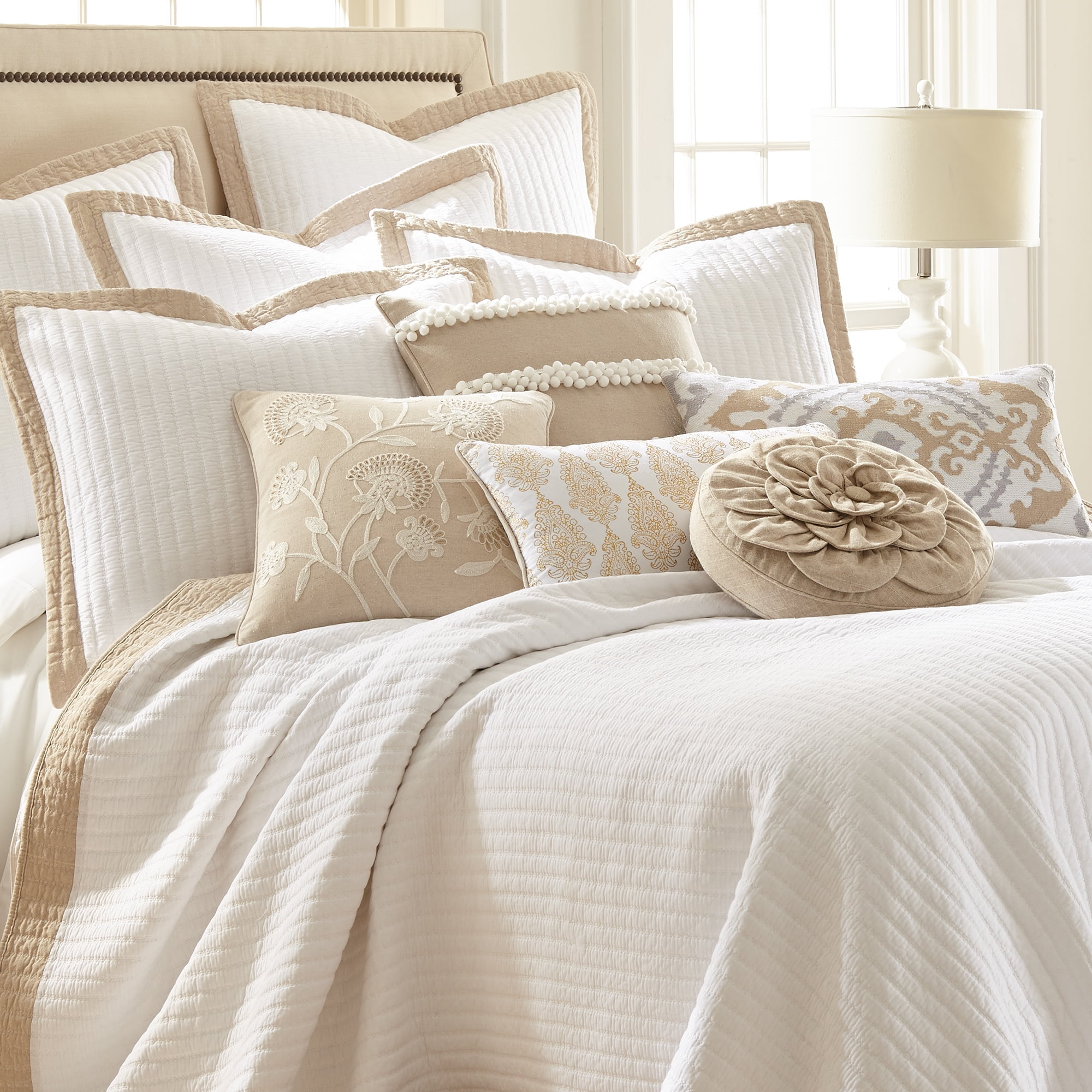 Levtex Home - Adobe Border Quilt Set - Full/Queen Quilt (88x92in) + Two Standard Pillow Shams (20x26in) - Luxurious Quilted Pattern - Reversible - Cotton Fabric