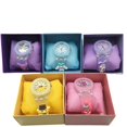 thumbnail image 3 of Reloj luminoso LED de silicona para niños con caja de regalo de la serie Sanrio Pudding Dog Gui Dog Kouromi Meroti, 3 of 4