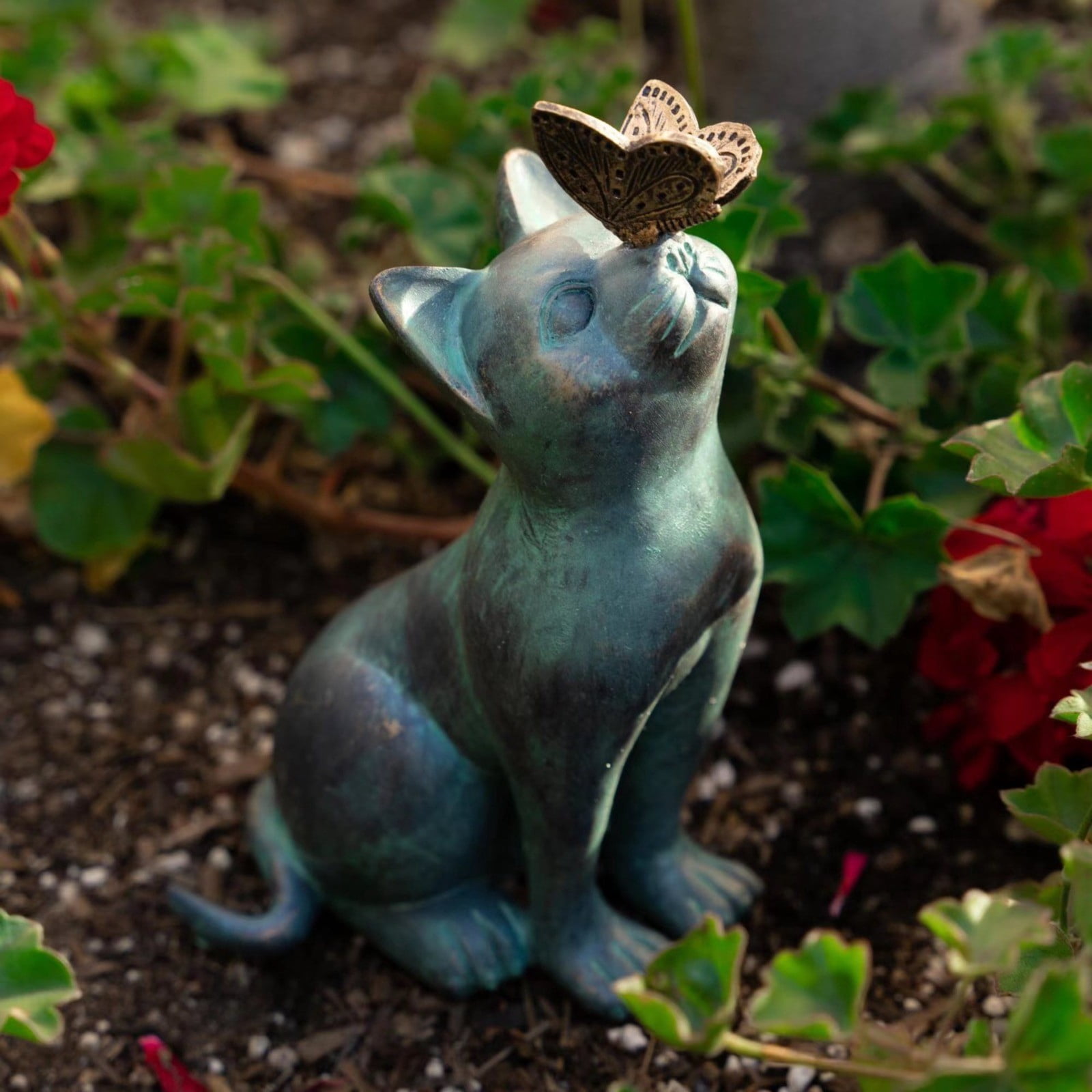 BINGLI Garden Resin Cat Statue with Butterfly Decor - Cute Cat Sculpture for Indoor/Outdoor Yard, Patio, Flower Bed - Weatherproof Figurine Home Decoration Gift
