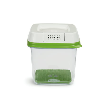 Rubbermaid FreshWorks 6.3-Cup Medium Produce Saver, (Best Food Saver Containers)