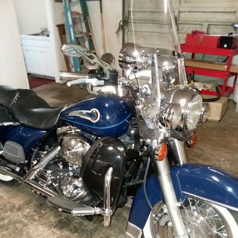 Windshield and Mounting Kits for Harley Davidson