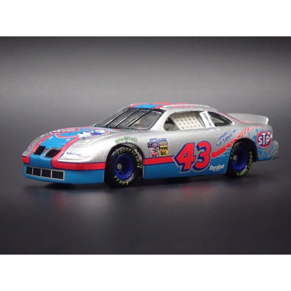 Open Box 1996 96 PONTIAC GRAND PRIX 43 BOBBY HAMILTON NASCAR 1:64 SCALE DIECAST CAR