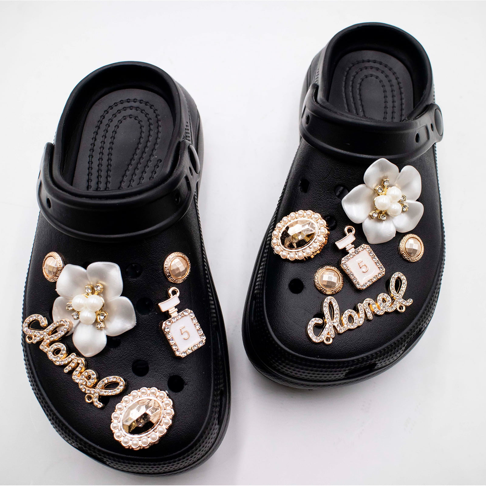 31 PCS Shoe Accessories Sandals Shoe Buckles Slippers Shoe Decoration Charms Faux Crystal Pearl Rhinestones Decorative Shoe Buckles Fashion Accessories for Hole Shoes Girls and Women Favorite Accessories Gift