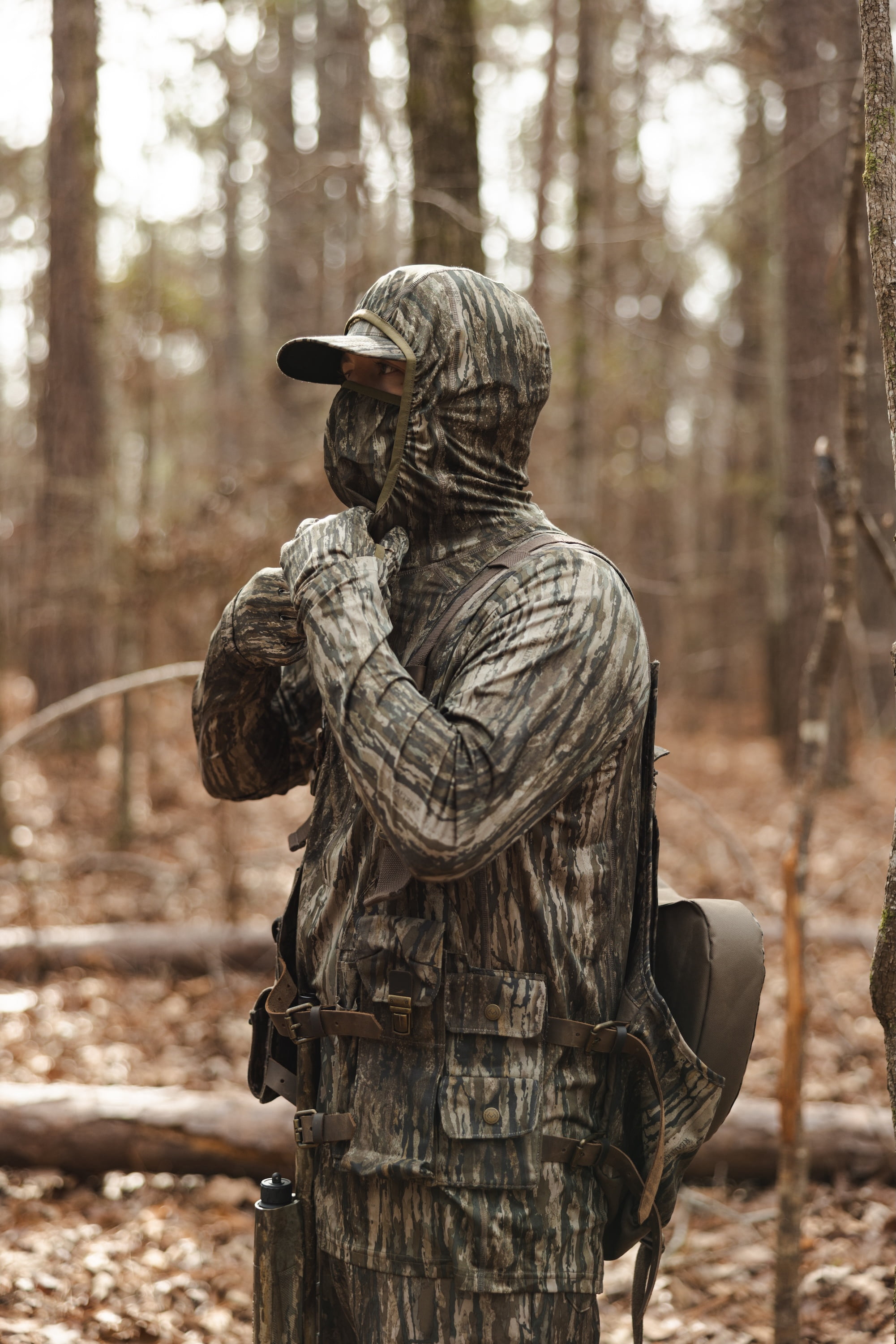 Realtree Men's Camo 1/2-Zip Hunting Pullover with Hood & Face Mask