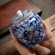 thumbnail image 2 of Latas de té azul y blanco, latas selladas de cerámica, almacenamiento de media taza grande de alta gama para el hogar, latas generales de Pu'er retro de estilo chino, 2 of 8