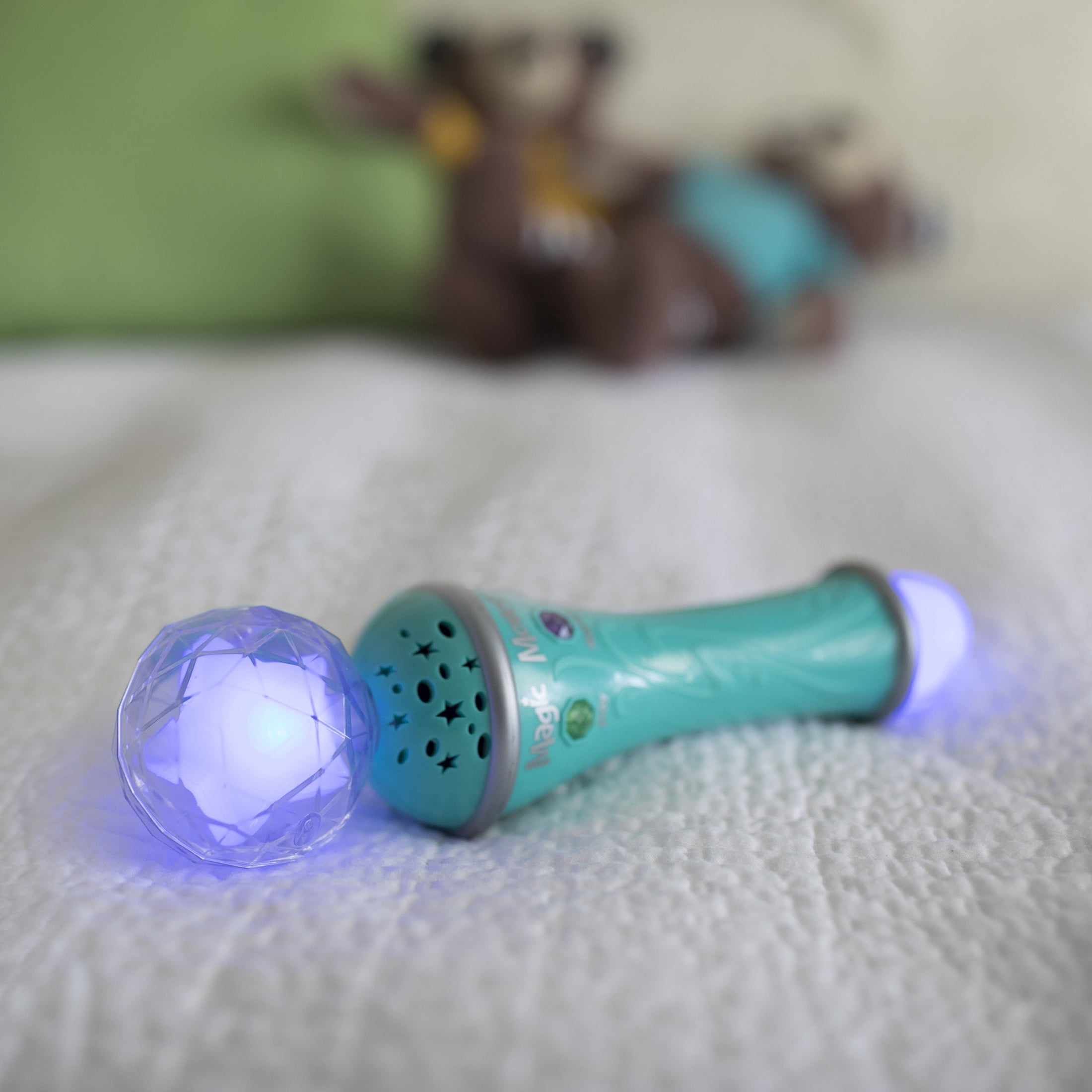 Educational Insights Magic Moves Electronic Wand, Interactive Lights, Sound & Music, Preschool Educational Gift for Boys & Girls Ages 3+