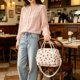 thumbnail image 5 of Bolsa de almuerzo de pana para mujer: bolsa térmica aislante con correa ajustable para el hombro, bolsa refrigeradora reutilizable a prueba de fugas para el trabajo, la escuela, picnics y viajes., 5 of 6
