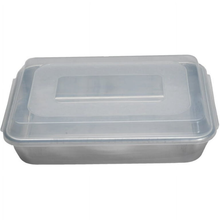 NORDIC WARE 9X13 INCH CAKE PAN WITH PLASTIC COVER