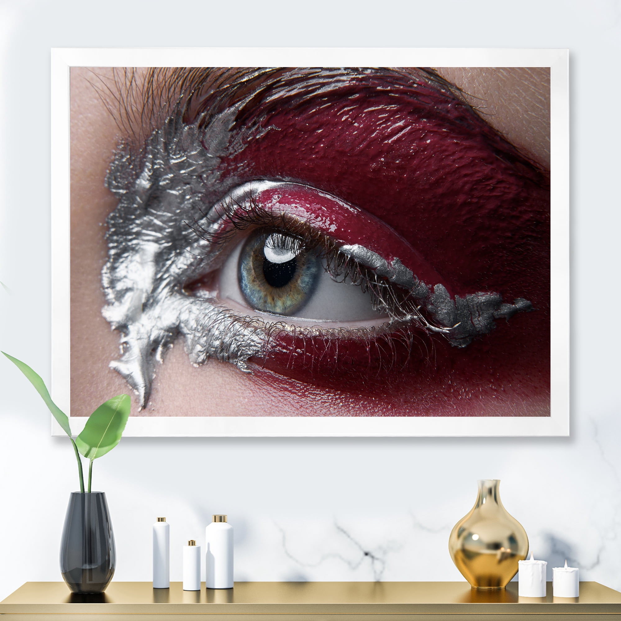 Designart 'Close Up of A Woman Eye With Red Makeup On' Modern Framed Art Print