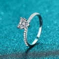 thumbnail image 1 of Anillo de compromiso con moissanita en forma de corazón de plata de ley 925 chapado en oro para mujer, 1 of 5