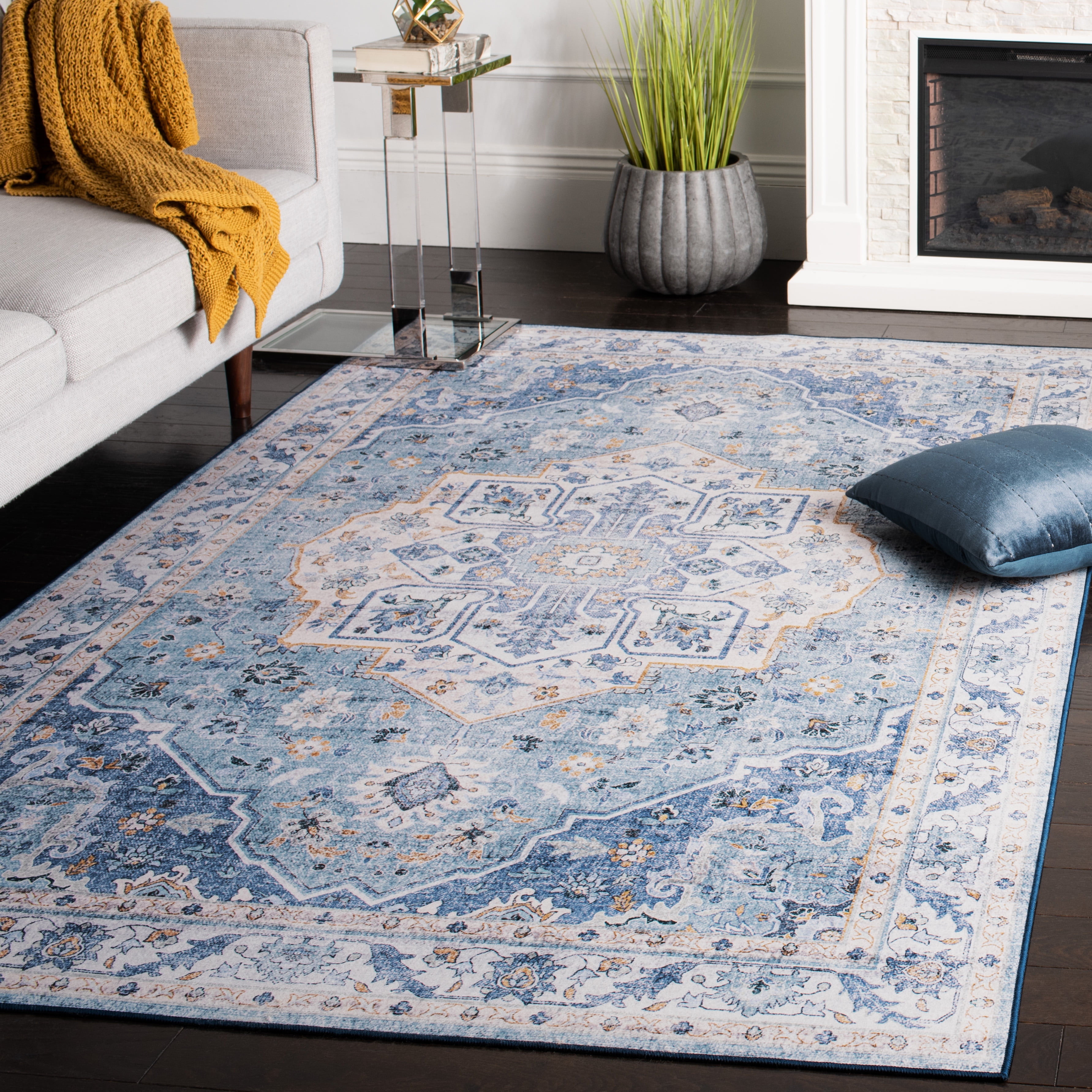 SAFAVIEH Tucson Luvina Traditional Machine Washable Area Rug, Light Blue/Blue, 3' x 5'